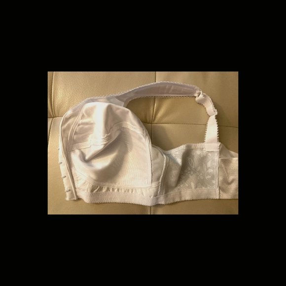 NWOT Playtex 18 Supportive Flexible Back Bra - Picture 2 of 5